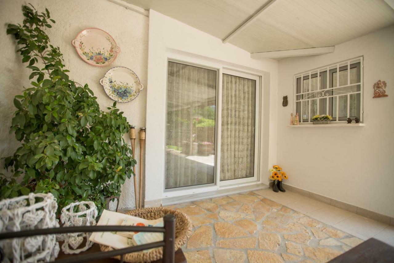 Ancient Corinth Guest House Exterior photo